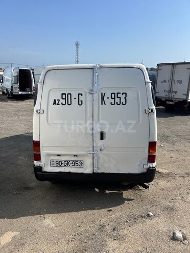 Ford Transit-12