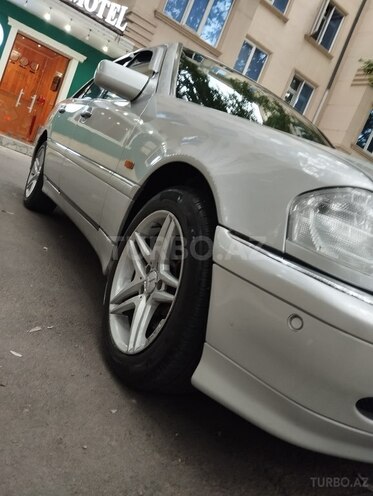 Mercedes C 220 1995, 287,452 km - 2.2 l - Mingəçevir