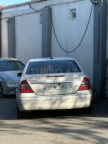 Mercedes E 220 d 2005, 333,000 km - 2.2 л - Bakı