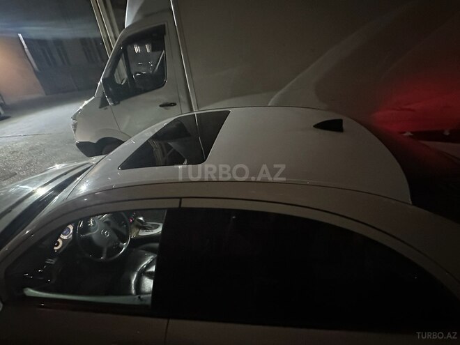 Mercedes E 220 d 2005, 333,000 km - 2.2 л - Bakı
