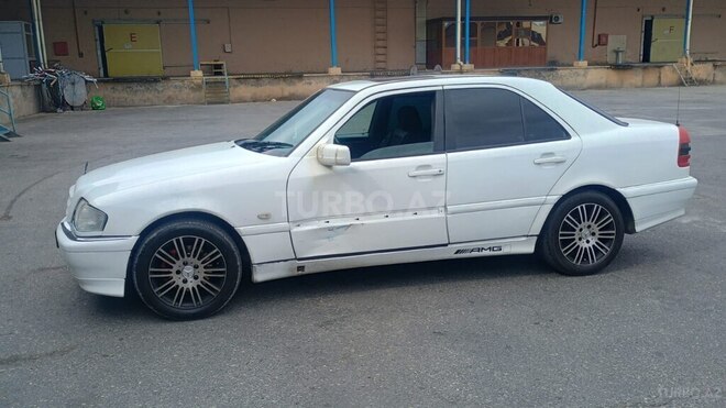 Mercedes C 240 1998, 300,000 km - 2.5 л - Bakı