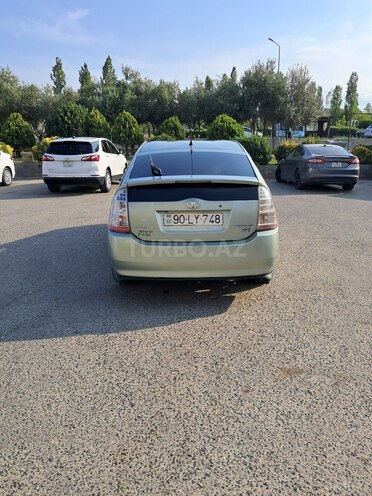 Toyota Prius-2