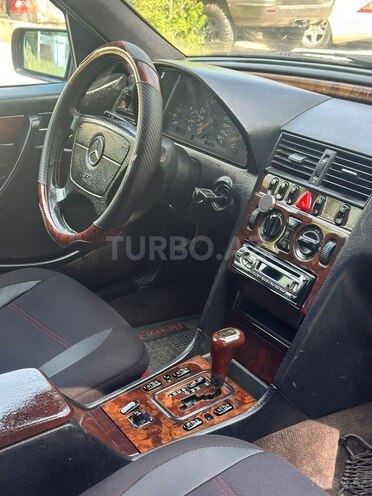 Mercedes C 240 1999, 2,142,555 km - 2.4 l - Bakı