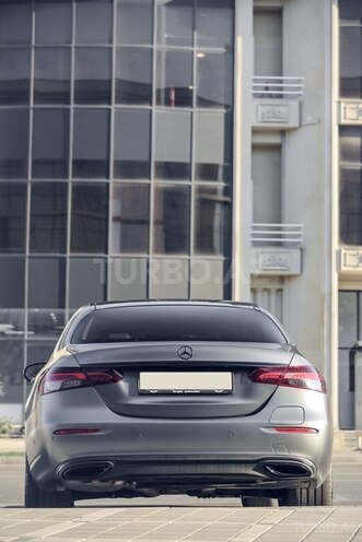 Mercedes E 300 de-2