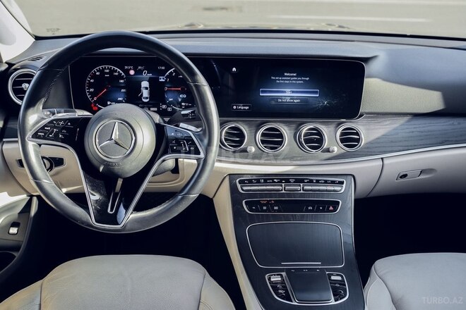 Mercedes E 300 de-6
