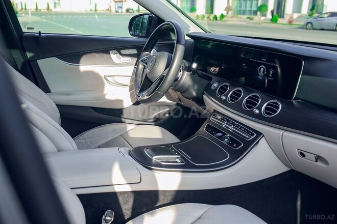 Mercedes E 300 de-10