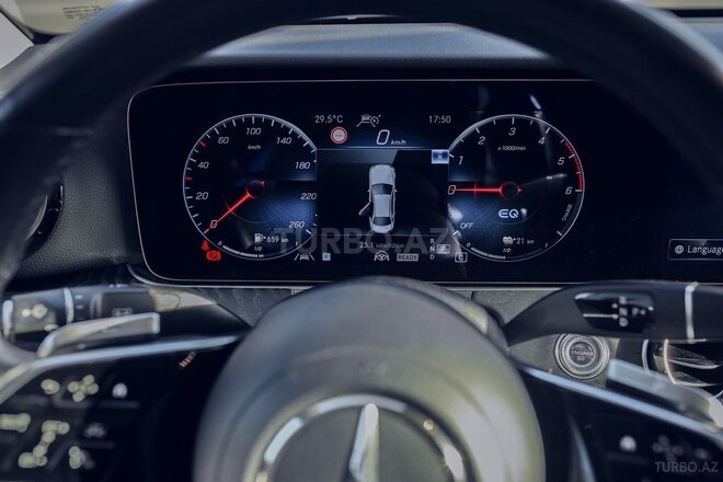 Mercedes E 300 de-5