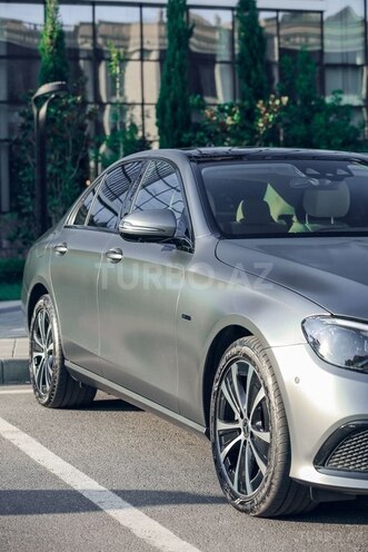 Mercedes E 300 de-18