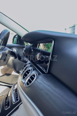 Mercedes E 300 de-17