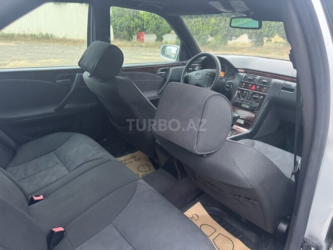 Mercedes E 220 d 2001, 375,000 km - 2.2 l - Masallı