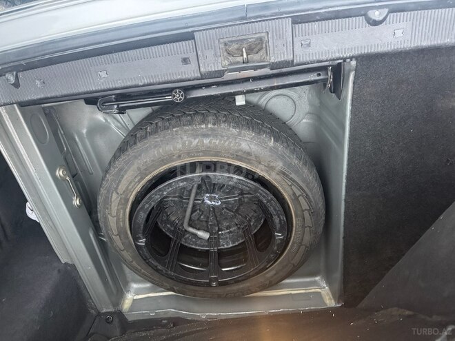 Mercedes E 220 d 2001, 375,000 km - 2.2 l - Masallı