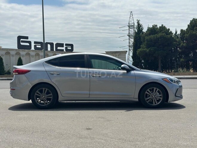Hyundai Elantra 2016, 135,185 km - 2.0 л - Gəncə