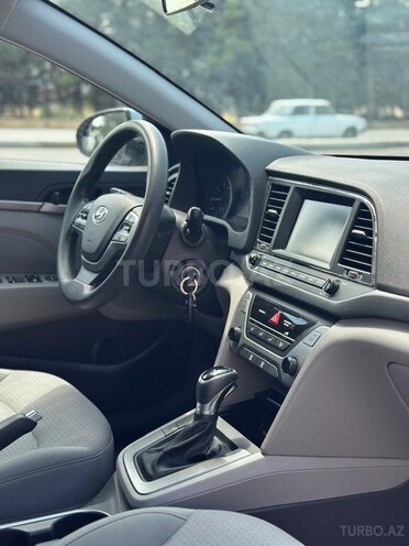 Hyundai Elantra 2016, 135,185 km - 2.0 л - Gəncə