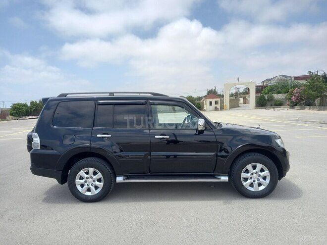 Mitsubishi Pajero 2011, 190,000 km - 3.5 l - Bakı