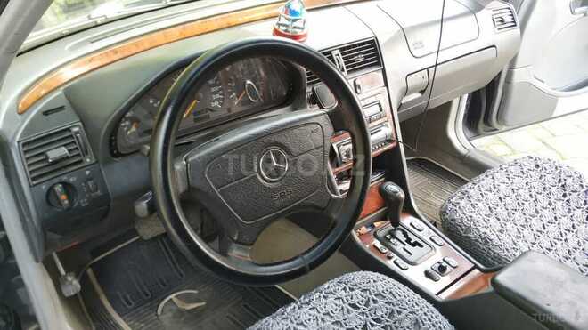 Mercedes C 200 1999, 200,000 km - 2.0 l - Yevlax