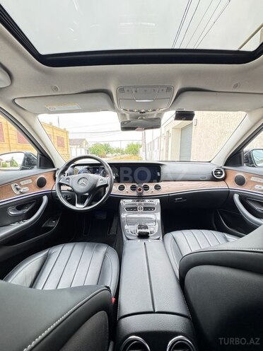 Mercedes E 220 d 4MATIC 2017, 195,000 km - 2.0 л - Bakı