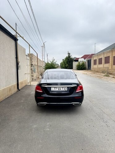 Mercedes E 220 d 4MATIC 2017, 195,000 km - 2.0 л - Bakı