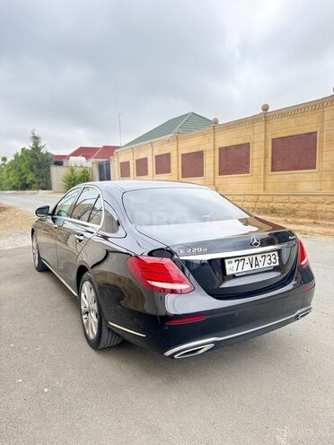 Mercedes E 220 d 4MATIC 2017, 195,000 km - 2.0 л - Bakı