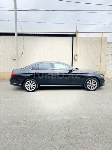Mercedes E 220 d 4MATIC 2017, 195,000 km - 2.0 л - Bakı