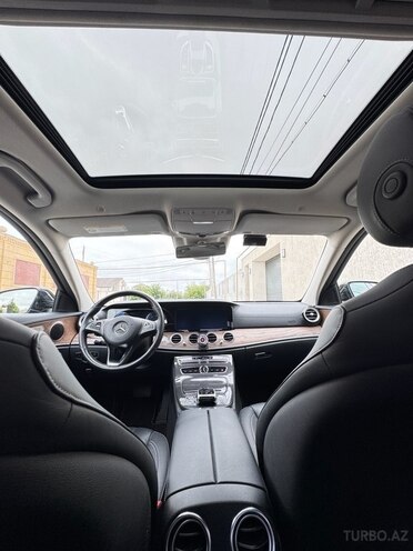 Mercedes E 220 d 4MATIC 2017, 195,000 km - 2.0 л - Bakı