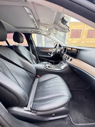 Mercedes E 220 d 4MATIC 2017, 195,000 km - 2.0 л - Bakı