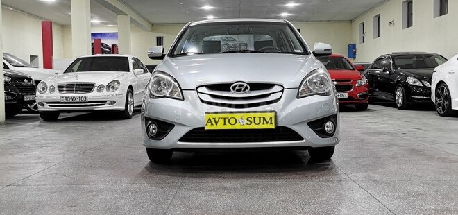 Hyundai Accent-7