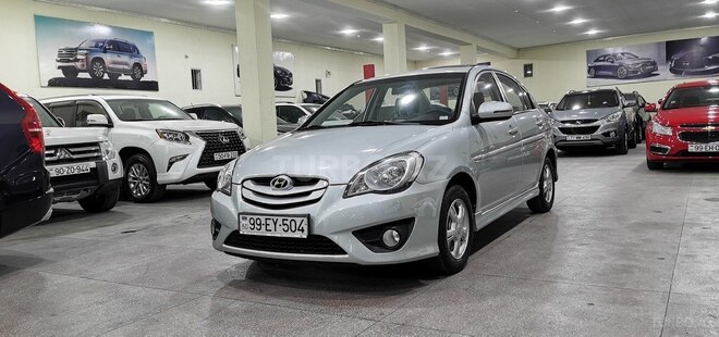 Hyundai Accent-11