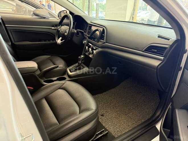 Hyundai Elantra 2018, 127,500 km - 1.6 l - Bakı