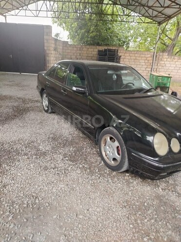 Mercedes E 200 2001, 320,000 km - 2.0 л - Bakı