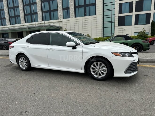 Toyota Camry-6