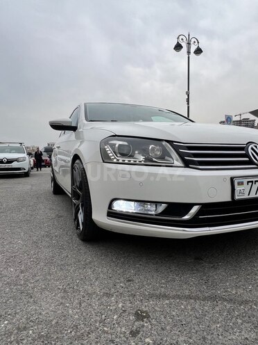 Volkswagen Passat 2014, 167,000 km - 2.0 l - Bakı