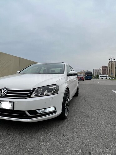 Volkswagen Passat 2014, 167,000 km - 2.0 l - Bakı