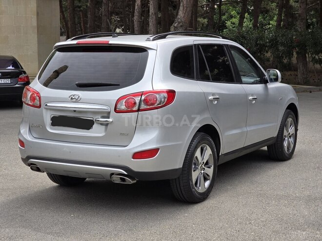 Hyundai Santa Fe-3