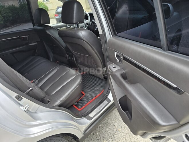 Hyundai Santa Fe-17