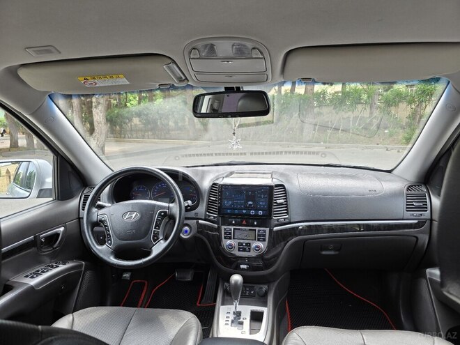 Hyundai Santa Fe-16