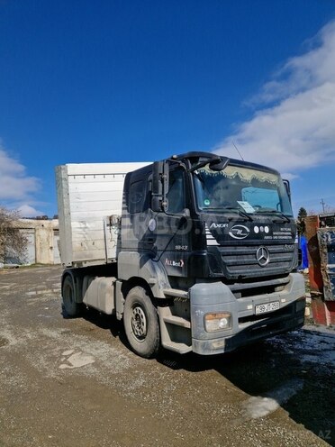 Mercedes Axor 1843 2009, 930,000 km - 12.0 l - Bakı