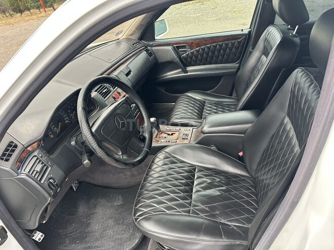 Mercedes E 280 1999, 388,000 km - 2.8 l - Gəncə