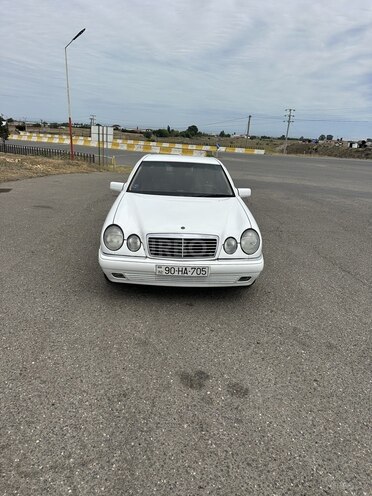 Mercedes E 280 1999, 388,000 km - 2.8 l - Gəncə