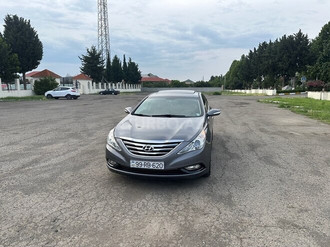 Hyundai Sonata-15