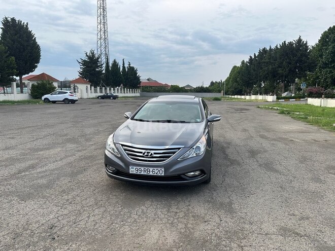 Hyundai Sonata-16