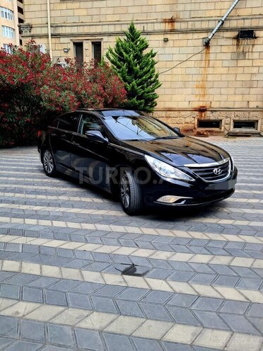Hyundai Sonata-6