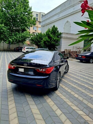Hyundai Sonata-10