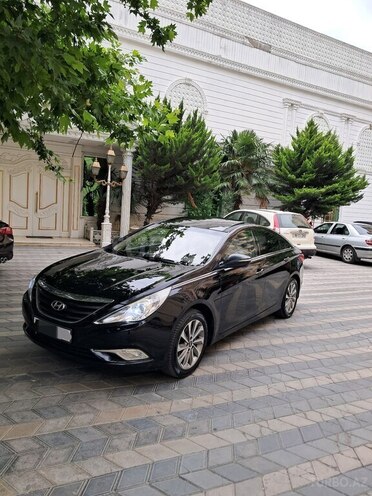 Hyundai Sonata-16