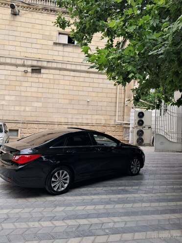 Hyundai Sonata-17