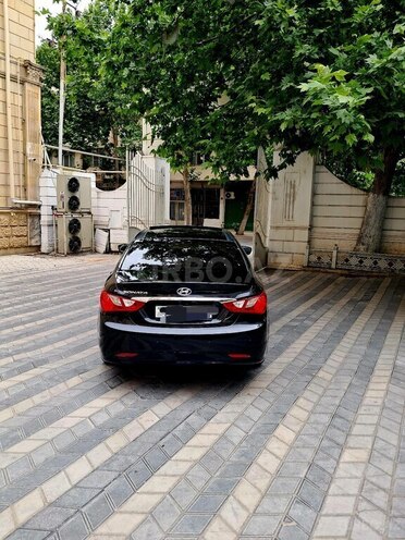 Hyundai Sonata-18