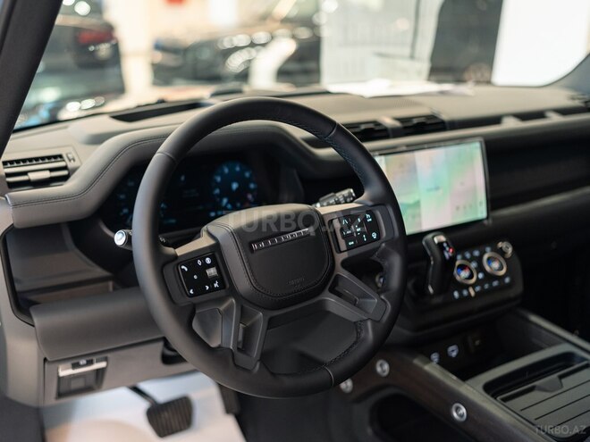 Land Rover Defender-9