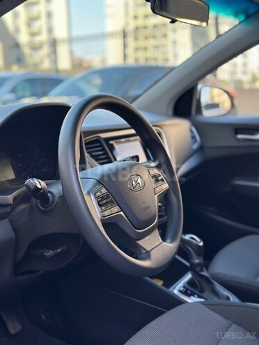 Hyundai Accent 2018, 115,873 km - 1.6 l - Bakı