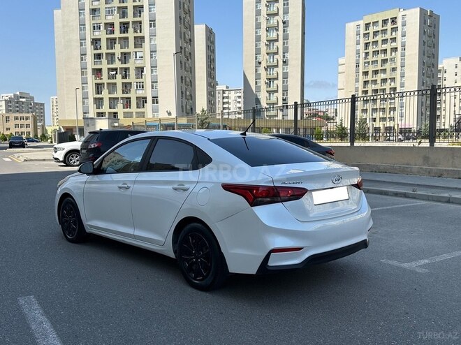 Hyundai Accent 2018, 115,873 km - 1.6 l - Bakı