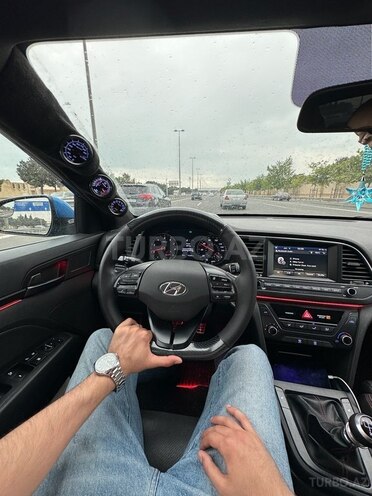 Hyundai Elantra 2017, 233,355 km - 1.6 l - Bakı