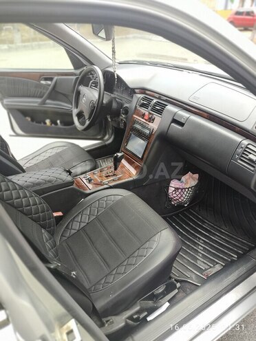 Mercedes E 220 d 2001, 387,000 km - 2.2 l - Bakı